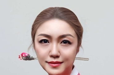 문학과 전통예술의 경계를 잇는 감성 예술가, 시인이자 국악인 선정화