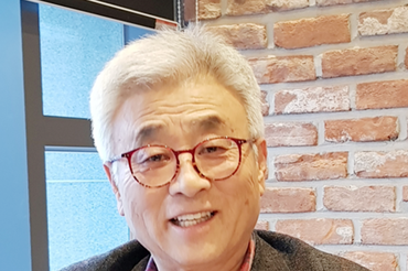 효 문화도시 익산, '부모의 얼굴'을 다시 부르다…정성수 시인, 효시 감상집 '아버지와 어머니를 위한 기도' 발간