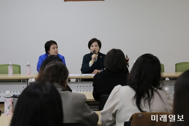유은혜 경기교육감 예비후보 "모현읍 학생 장거리 통학… 가장 빠른 학교 설립 해법 찾겠다"