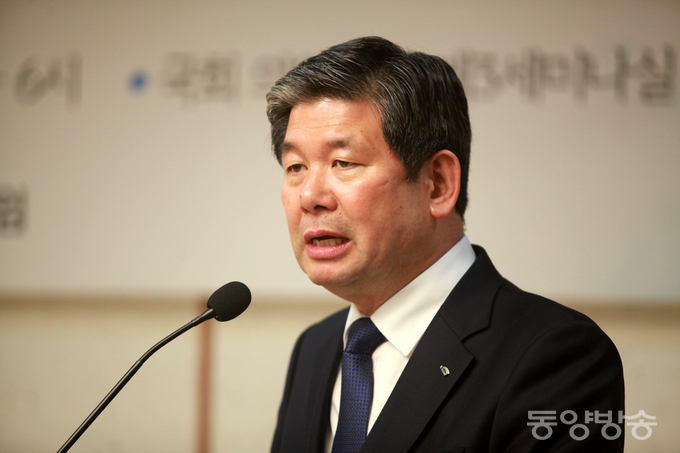 17일 오후 국회회관 세미나실에서 '세계 물의 날'(3월22일) 기념 토론회가 열린 가운데 최계운 한국수자원공사 사장이 인사말을 하고 있다./사진=장건섭 기자