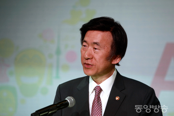 모하메드 슈라이비 주한 모로코 대가 13일 전국경제인연합회와 외교부가 개최한 ‘2016 아프리카데이’에서 화답을 하고 있다. / 사진 = 장건섭 기자