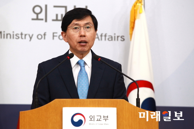 조준혁 외교부 대변인이 27일 오후 서울 종로구 도렴동 외교부 청사에서 정례브리핑을 하고 있다./사진=장건섭 기자
