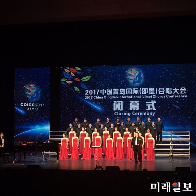 광주시립합창단이 22일 공연에서 바흐의 ‘Gloria & Et in Terra Pax’, ‘경복궁 타령, 자진방아 타령’, ‘걱정 말아요 그대’ 등 8곡을 50분 동안 공연하였고 23일 폐막식에서는 ‘그리움만 쌓이네’, ‘Oh! Happy Day’를 공연해 피날레를 장식했다. / 사진=광주시 제공
