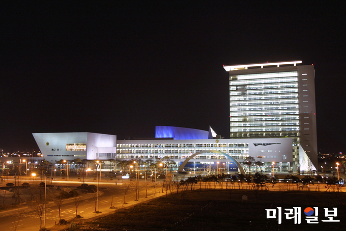 광주광역시는 올해보다 4737억원(11.7%)이 증가한 4조5135억원 규모의 내년도 예산을 편성해 10일 시의회에 제출했다. 사진은 광주시 전경 / 사진=광주시 제공
