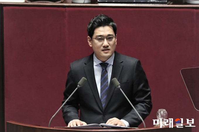 오신환 바른정당 원내대표가 5일 국회에서 비교섭단체 대표 발언을 하고 있다./사진=미래일보