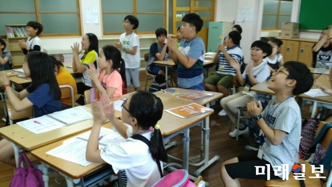 광주 서구가 초등학교 학생들을 대상으로 ‘공부습관 프로젝트’를 운영하고 있다. / 사진=서구청 제공