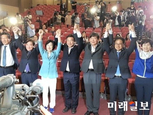 13일 치러진 국회의원 재·보궐선거에서 더불어민주당이 12곳 중 11개 지역구에서 당선되는 등 압승을 거뒀다. /사진=인터넷언론인연대