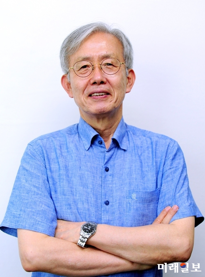 김윤수 전 전남대학교 총장이 이용섭 광주시장 당선자의 광주혁신위원장을 맡았다. / 사진=광주시 제공