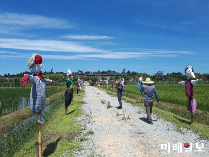전라남도농업박물관이 여름방학을 맞아 오는 7일부터 9월 1일까지 박물관 야외전시장 및 농업테마공원 일원에서 ‘허수아비 만들기 경연대회’를 개최한다. / 사진=전남도 제공