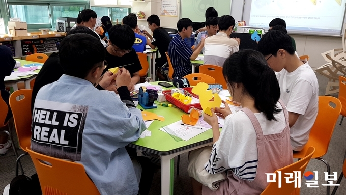 광주수학체험센터가 2018학년도 여름방학을 맞아 초등학생과 고등학생을 대상으로 수학체험 프로그램을 운영한다. / 사진=광주시교육청 제공