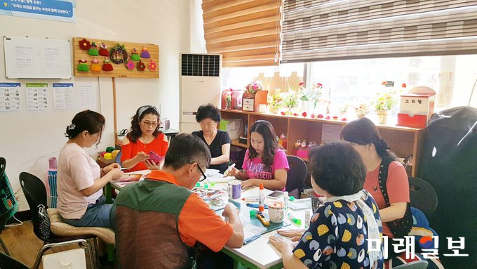 광주 동구가 오는 31일부터 다음달 말까지 잉여자원 새활용 디자인전시 ‘잉여의 쓰임展 Ⅳ’을 개최한다. / 사진=동구청 제공
