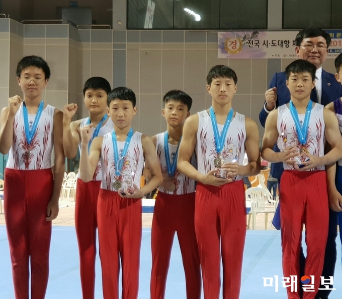 광주체육중학교가 지난 24일-27일까지 전북 전주에서 개최되고 있는 제45회 문화체육관광부장관기 전국시도대항 체조대회에서 금메달 5개, 은메달 5개, 동메달 1개를 획득했다. / 사진=광주시교육청 제공