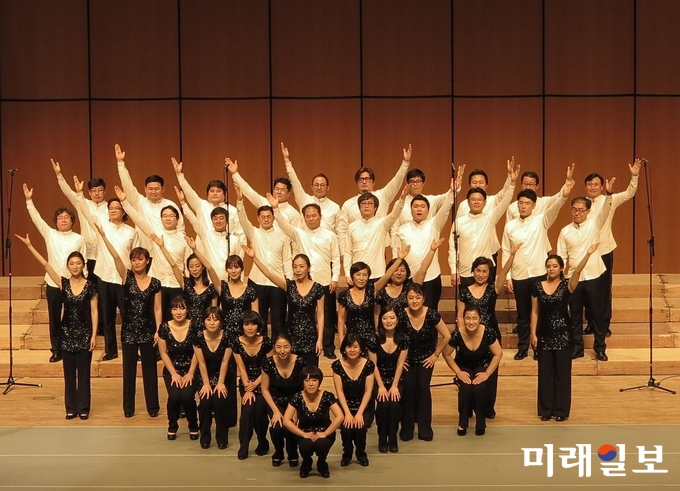 광주시립합창단이 오는 31일 오후 7시 30분에 목포시 목포시민문화체육센터에서 전라남도민을 위한 음악회를 갖는다. / 사진=광주문화예술회관 제공