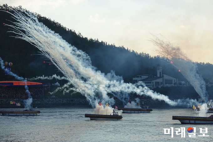 2018 명량대첩축제가 ‘불멸의 명량! 호국의 울돌목!’ 이라는 주제로 9월 7일부터 9일까지 3일간 울돌목 일원에서 성황리에 종료했다. / 사진=전남도 제공