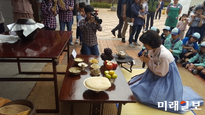 전라남도농업박물관이 가을 수확철을 맞아 ‘올개심니(풋바심) 체험’ 행사를 개최키로 하고 참가자 200명을 선착순 모집한다. / 사진=전남도 제공