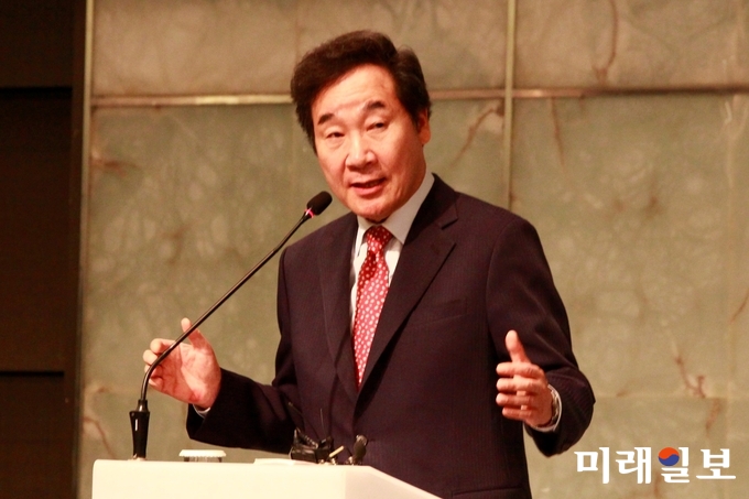 이낙연 국무총리가 1일 서울 중구 플라자호텔에서 열린 김대중-오부치 공동선언 20주년 기념식 및 만찬에서 만찬사를 하고 있다./사진=장건섭 기자