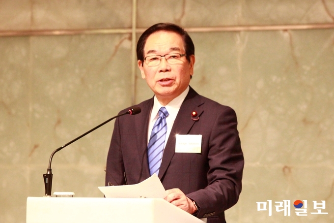 누카가 후쿠시로 일한의원연맹 회장이 1일 서울 중구 플라자호텔에서 열린 김대중-오부치 공동선언 20주년 기념식 및 만찬에서 축사를 하고 있다./사진=장건섭 기자
