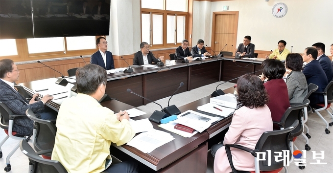 이재정 경기도교육감은 29일 사립유치원 대책회의를 주재하고 있다./사진=경기도교육청 제공