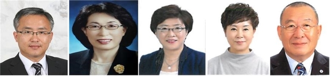 정해득 교수(왼쪽부터), 송향지 대표, 유인숙 대표, 오영숙 지회장, 최영화 회장./사진=수원시 제공