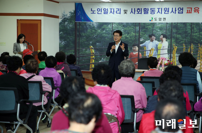 이승옥 강진군수가 인사말을 하고 있다. / 사진=강진군 제공