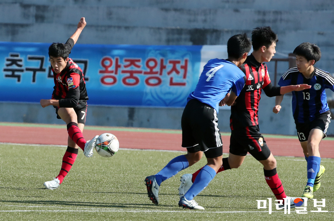지난 2017년 중등 축구대회 장면 / 사진=강진군 제공