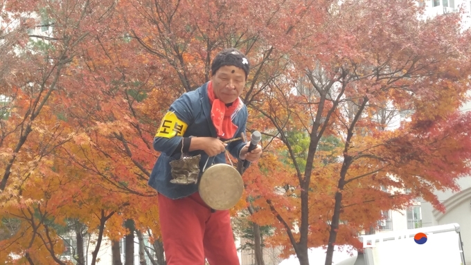 품바 고철동의 공연 모습 / 사진=이중래 기자