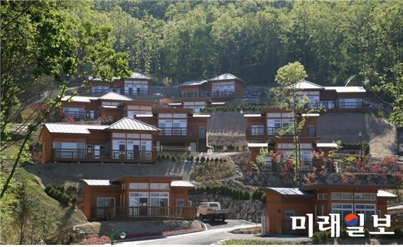 2018 한국관광의 별 시상식에서 보성 제암산자연휴양림이 열린자원부분에서 수상했다. / 사진=전남도 제공