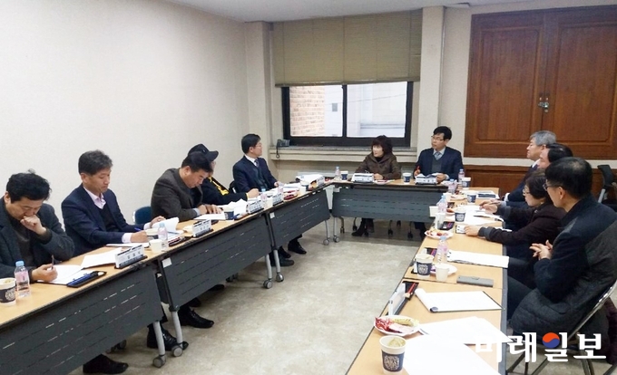 광주광역시교육청이 지난 28일 오후 4시 시교육청 협의실에서 교육현장 친일잔재 조사 및 청산을 위한 T/F팀 1차 협의회를 개최하였다. / 사진=광주시교육청 제공