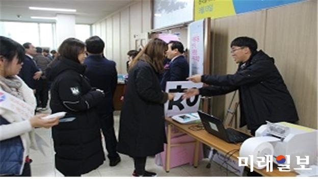 서창농협 모의투표 체험 모습 / 사진=광주선관위 제공