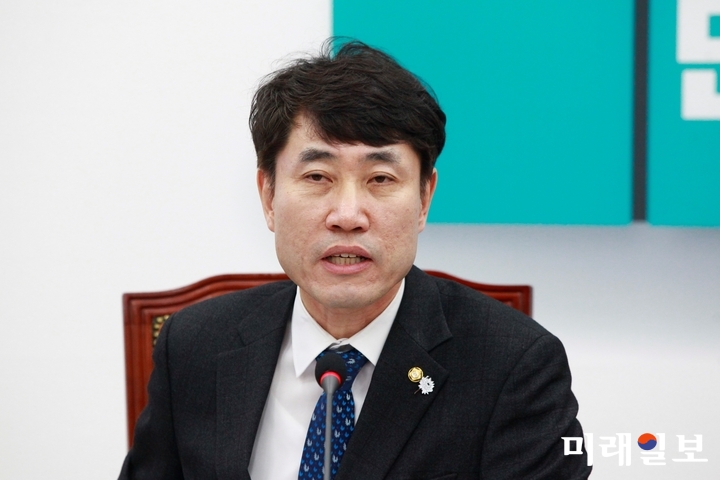 하태경 바른미래당 최고위원이 15일 오전 국회에서 열린 최고위원회의에서 발언하고 있다./사진=장건섭 기자