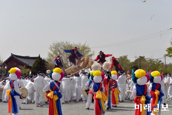 광주의 대표적 문화예술 축제인 제37회 고싸움놀이 축제가 오는 30일과 31일 양일간에 걸쳐 고싸움놀이 테마파크에서 열린다. / 사진=남구 제공