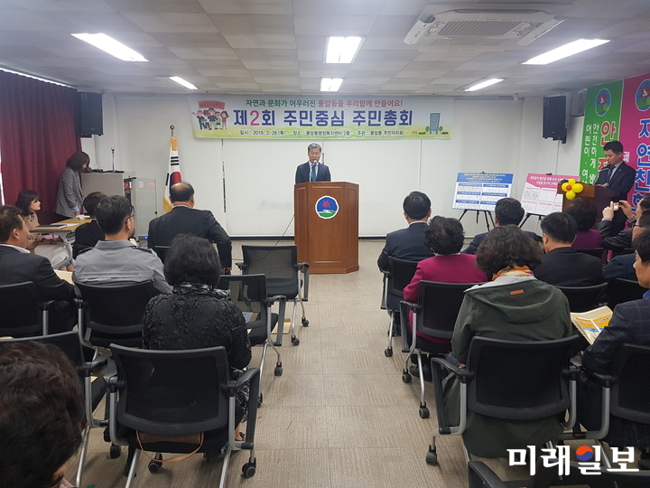28일 서구 풍암동 주민중심 주민총회에서 서대석 청장이 인사말을 하고 있다. / 사진=서구 제공