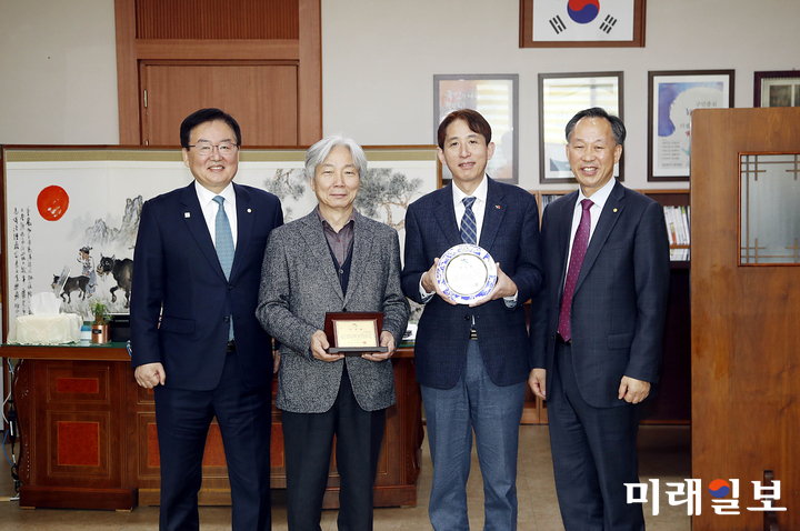 광주 북구가 이달의 기업인으로 김진봉 교수가 1999년 전남대 교수와 졸업생이 주축이 돼 설립한 (주)피피아이가 처음으로 선정됐다. / 사진=북구 제공