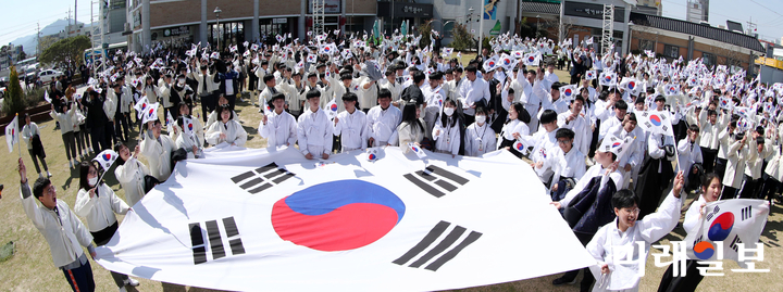 전남 강진군이 4일 4·4독립만세운동 100주년 기념 행사를 펼쳤다. / 사진=강진군 제공