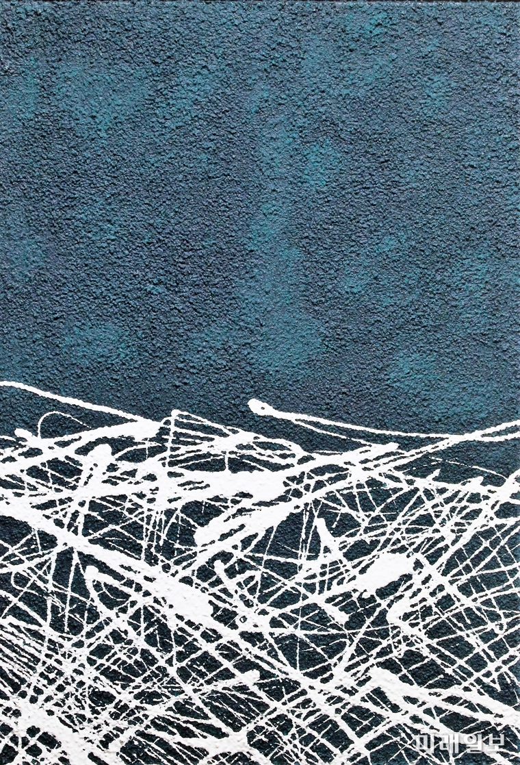 장소영 작가-Untitled, 2019 Acrylic and gel medium on canvas 50 x 72.7cm./사진=장건섭 기자