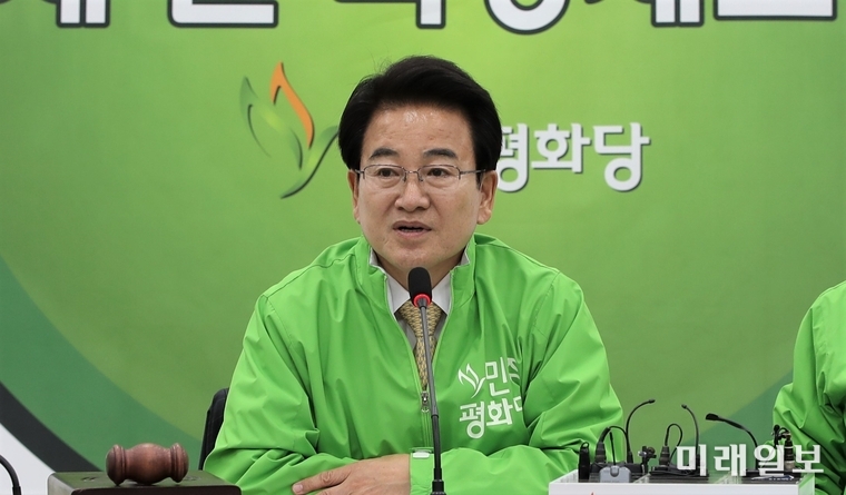 정동영 민주평화당 대표가 31일 국회에서 열린 최고위원회의에서 모두발언하고 있다./사진=국회기자단 김진혁 기자