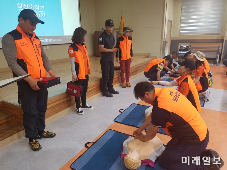 전라남도소방본부가 신규 의용소방대원 439명을 대상으로 현장활동 대응능력 향상을 위한 기본교육훈련을 28일까지 5일간 실시했다. / 사진=전남도 제공