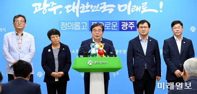 이병훈 광주광역시문화경제부시장은 3일 오전 시청 브리핑실에서 기자회견을 열고 민선7기 1주년을 맞아 시의 문화·경제분야 주요 성과와 향후 과제를 제시했다. / 사진=광주시 제공 