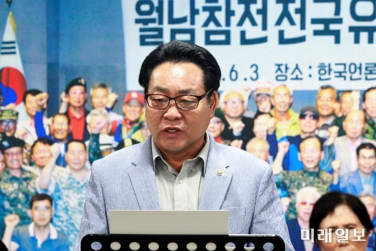2일 오전 서울 종로구 통의동 월남참전전국유공자총연맹 개최된 이사회에서 박통 회장이 인사말을 하고 있다./사진=장건섭 기자