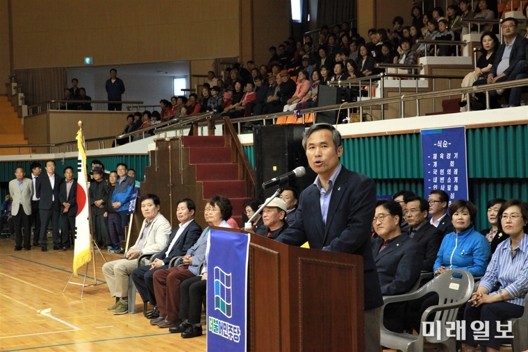 김승남 민주당 고흥,보성,장흥,강진 지역위원장이 대회사를 하고 있다. / 사진=이중래 기자
