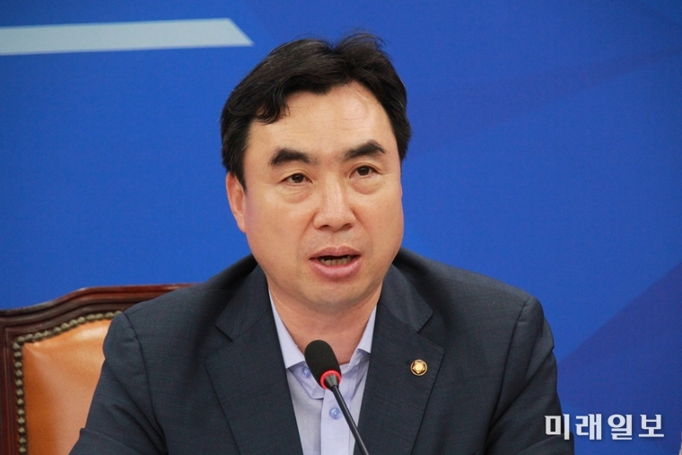 윤관석 더불어민주당 의원./사진=김정현 기자