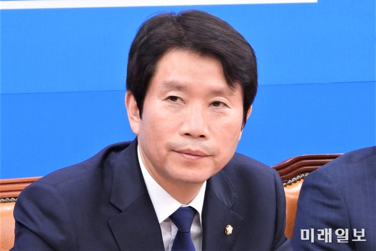 이인영 더불어민주당 원내대표가 31일 오전 서울 여의도 국회에서 열린 정책조정회의에서 발언하고 있다./사진=장건섭 기자