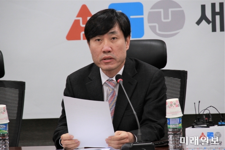 하태경 새로운보수당 책임대표가 29일 서울 여의도 국회의원회관에서 열린 당대표단 주요당직자 확대연석회의에서 모두발언하고 있다./사진=김정현 기자