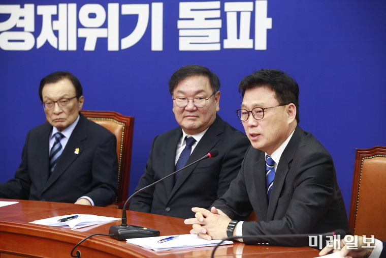 박광온 더불어민주당 최고위원이 13일 오전 서울 여의도 국회에서 열린 당 최고위원회의에서 발언하고 있다./사진=장건섭 기자