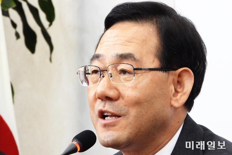 주호영 미래통합당 원내대표가 1일 오전 국회에서 열린 첫 비상대책위원회의에서 발언하고 있다./사진=장건섭 기자
