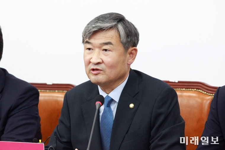 16일 오후 서울 여의도 국회에서 개성 남북공동연락사무소 폭파와 관련해 열린 미래통합당 외교안보특별위원회 긴급회의에서 조태용 의원이 발언하고 있다./사진=장건섭 기자