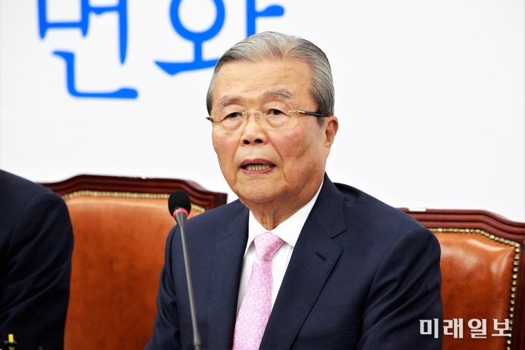 김종인 미래통합당 비대위원장이 18일 오전 서울 여의도 국회에서 열린 비상대책위원회의에서 발언을 하고 있다./사진=장건섭 기자