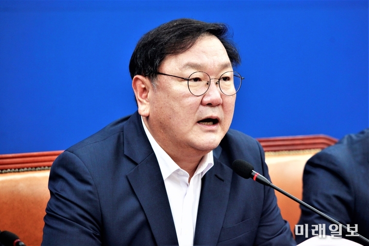 김태년 더불어민주당 원내대표가 6일 오전 서울 여의도 국회에서 열린 정책조정회의에서 발언하고 있다./사진=장건섭 기자