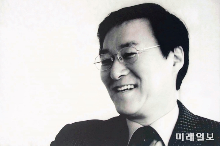 2020 무예소설문학상 대상 수상자 이호철 작가./사진=한국소설가협회 제공