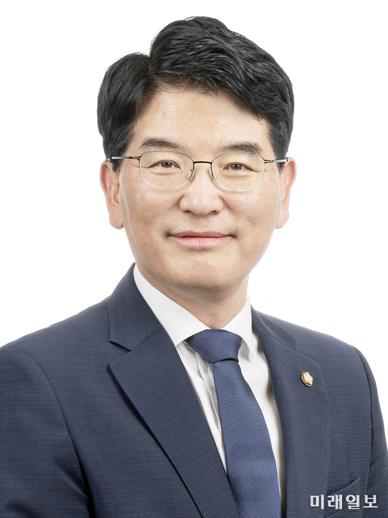16일 <재난자원 관리체계혁신법>을 대표발의한 박완주 더불어민주당 의원./사진=미래일보 DB